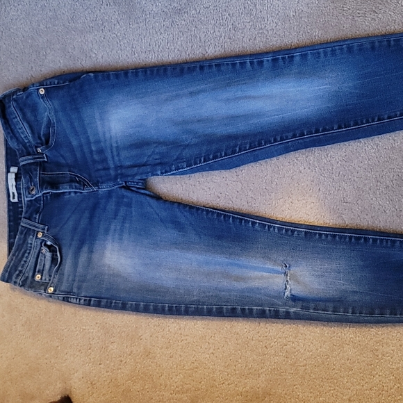 Levi's Leggins Size 6 Jeans with hole - Picture 3 of 4